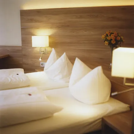 Hotel Jedermann 3*