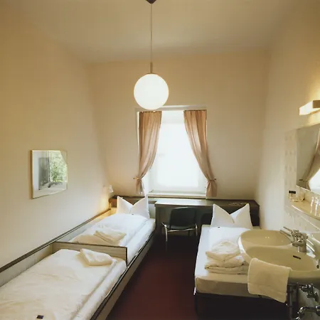 Jedermann Hotel 3*