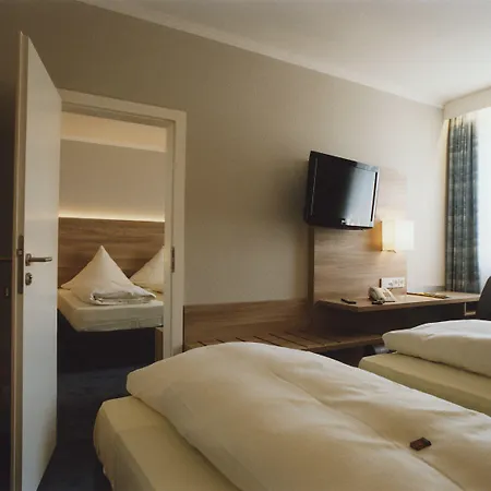 Jedermann 3*