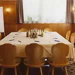 Jedermann 3* München
