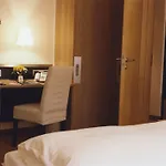 Jedermann 3*
