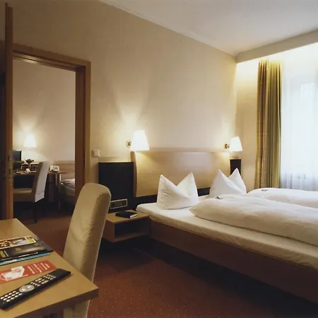 Jedermann 3* Munich