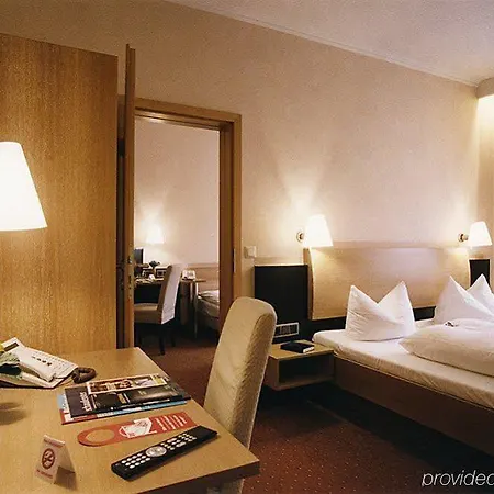 Jedermann Hotel 3*