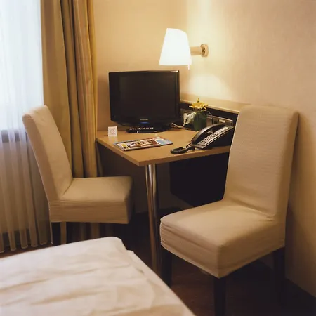 Jedermann 3* München