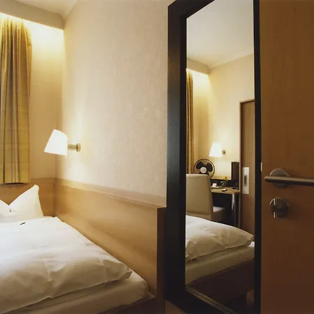 Otel Jedermann 3*