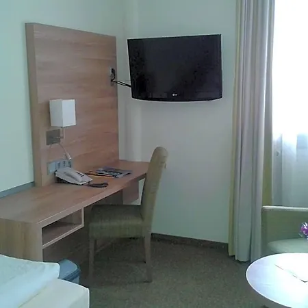 Jedermann 3* Munique