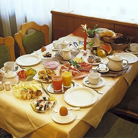 Hotel Jedermann