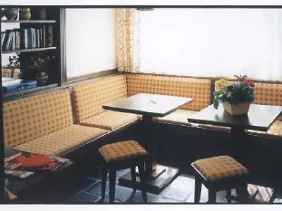 Otel Jedermann 3*