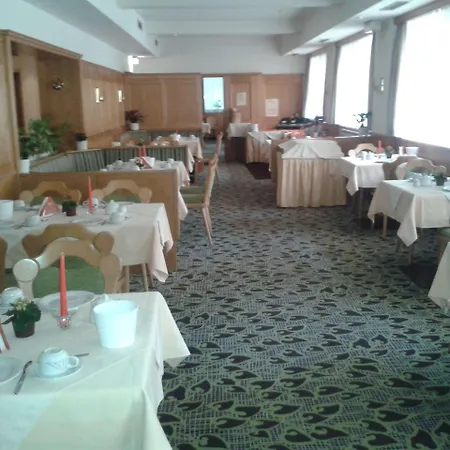 Jedermann 3* Munique