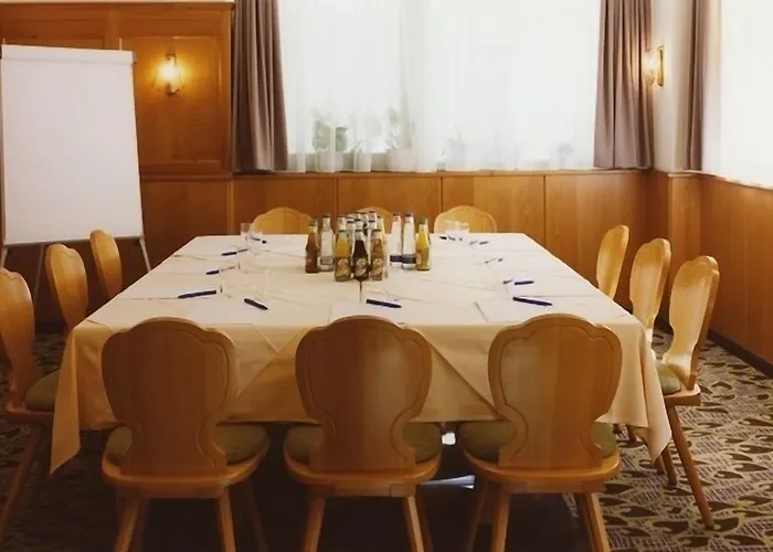 Jedermann 3* München